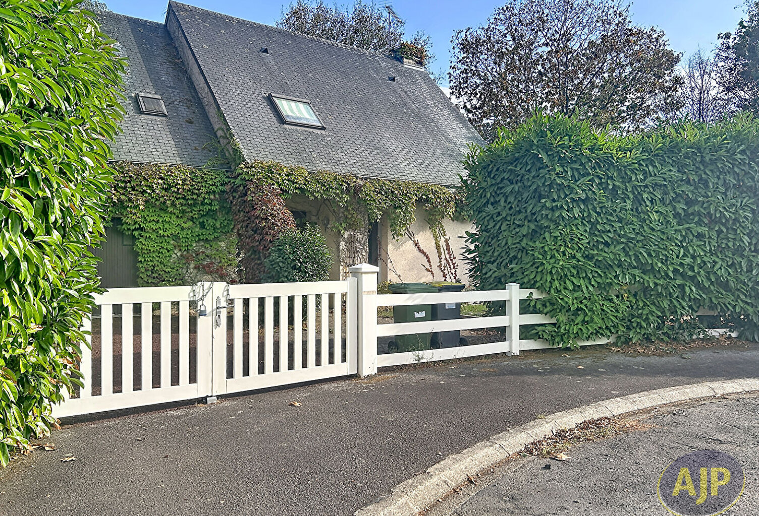 CHÂTEAUBRIANT - Maison familiale 135 m² 6 pièces — photo 1