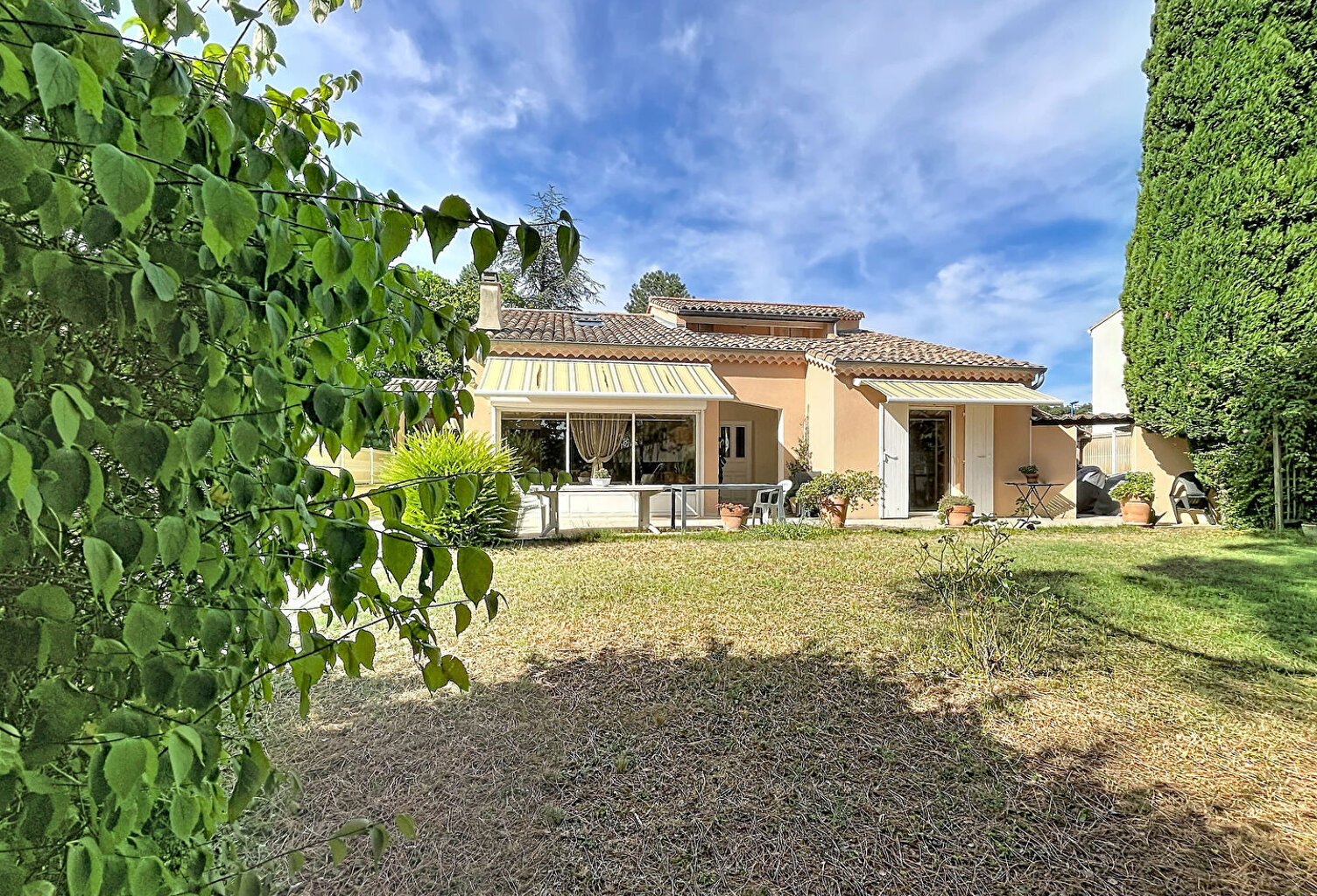 Ardèche, Le Pouzin : Villa d'architecte lumineuse, 4 chambres et bureau — photo 1
