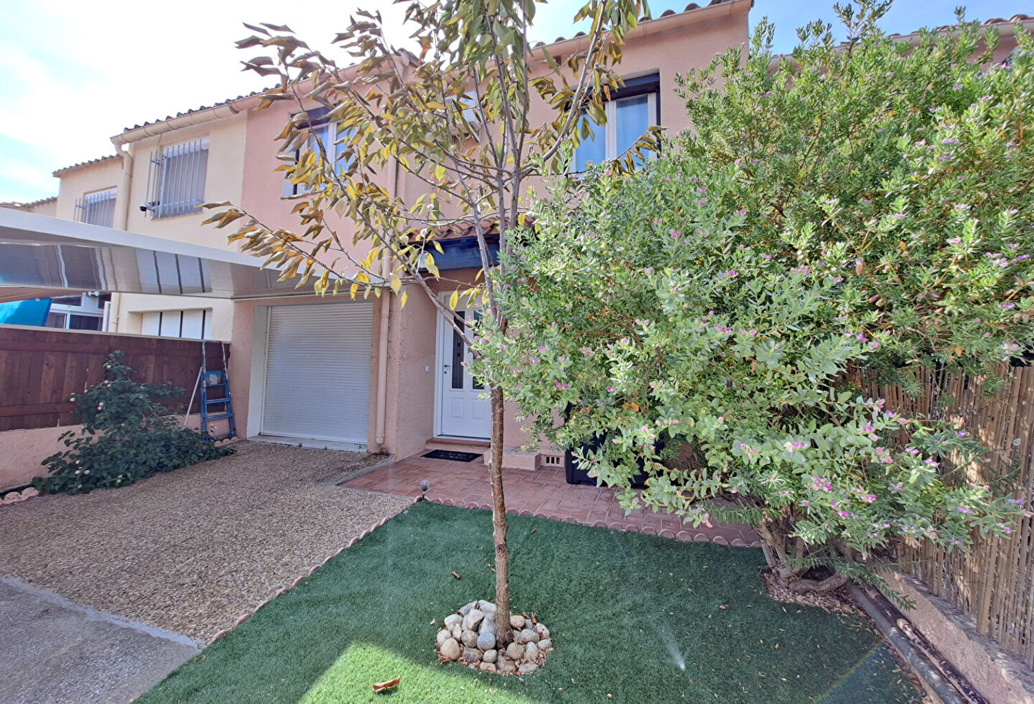 Perpignan Saint Assiscle Villa 2 faces de Type 5 de 103m2 avec jardin — photo 1