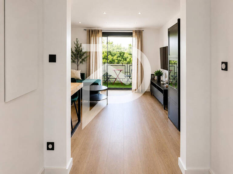 APPARTEMENT T3 TRAVERSANT- 61 m² -4 BALCONS-LES OLIVES — photo 1