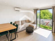 APPARTEMENT T3 TRAVERSANT- 61 m² -4 BALCONS-LES OLIVES — photo 2
