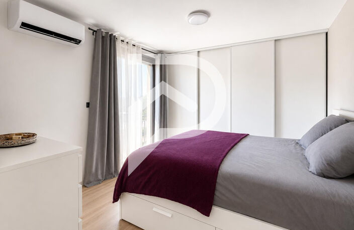 APPARTEMENT T3 TRAVERSANT- 61 m² -4 BALCONS-LES OLIVES — photo 4
