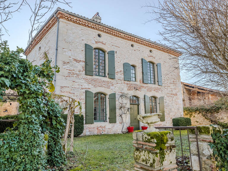 Ancien Presbytère du 18e siècle avec piscine et dépendances — photo 1