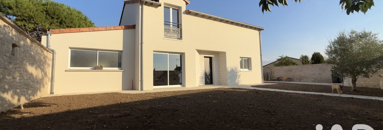 Maison 6 Pièces 206 m² à vendre à Neuville-de-Poitou (86170)