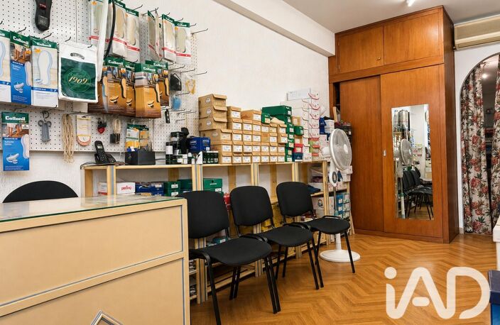 Vente Chaussure, Cuir 50 m&sup2; — photo 3