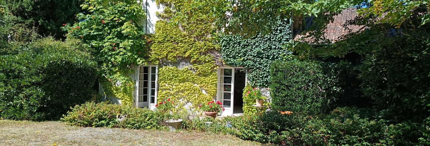 Maison 5 Pièces 138 m² à vendre à Saint-Aulaye-Puymangou (24410)