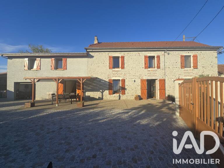 Vente Maison/villa 8 pièces — photo 1