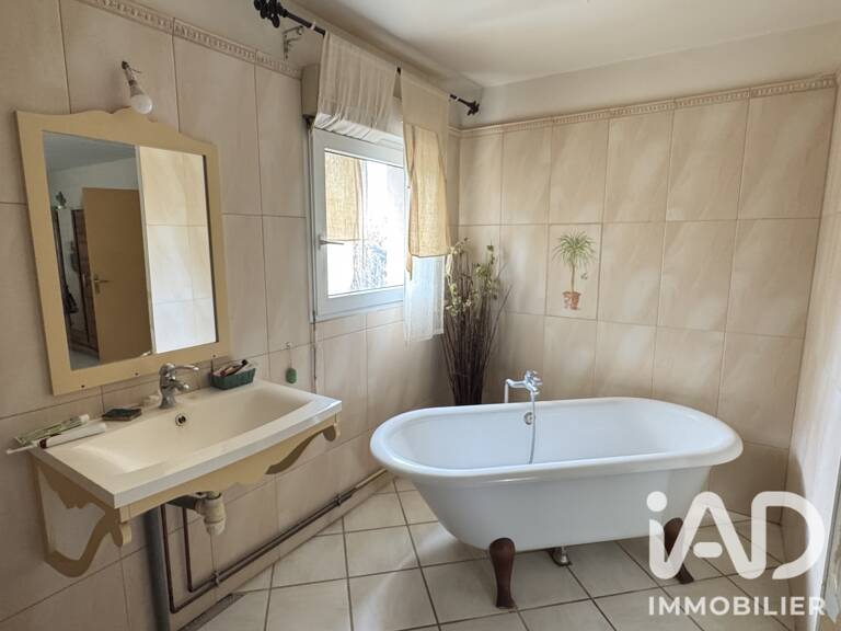 Vente Maison/villa 8 pièces — photo 1