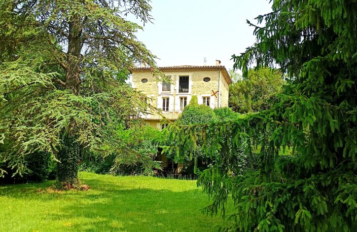 Vente Maison/villa 10 pièces — photo 2