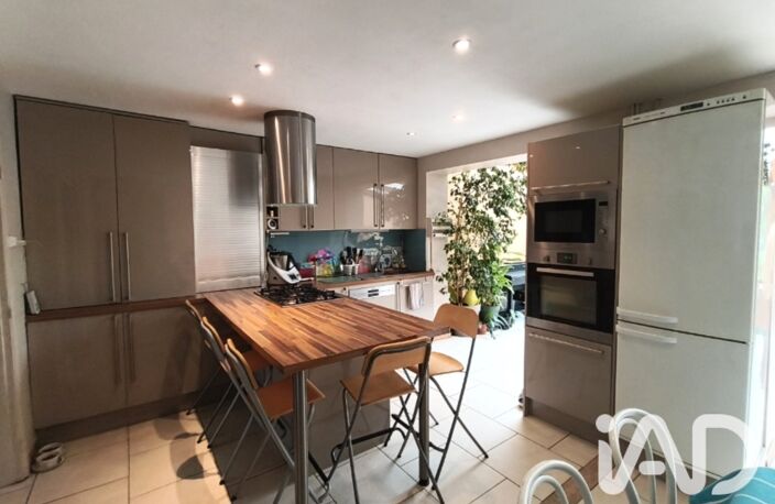 Vente Maison/villa 7 pièces — photo 2