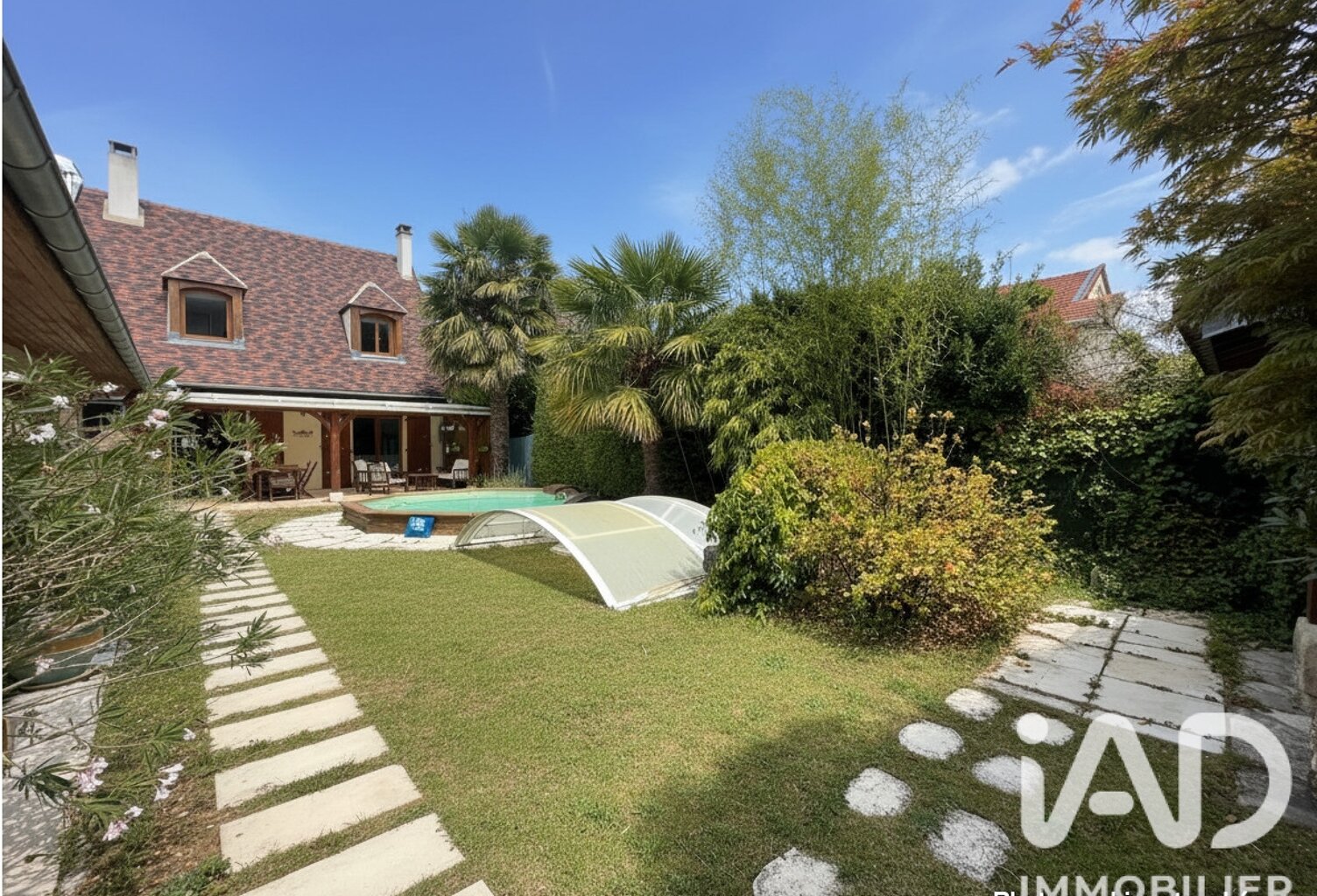 Vente Maison/villa 8 pièces — photo 1