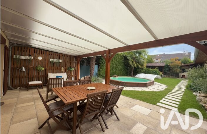 Vente Maison/villa 8 pièces — photo 2