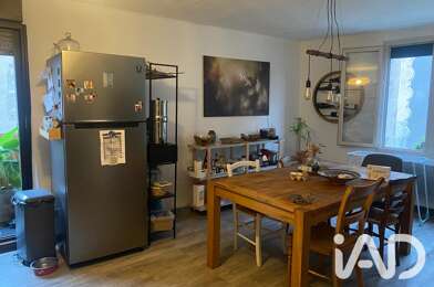 Appartement 5 pièces 860 €