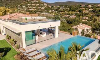 Maison 7 Pièces 250 m² à vendre à Cavalaire-sur-Mer (83240)
