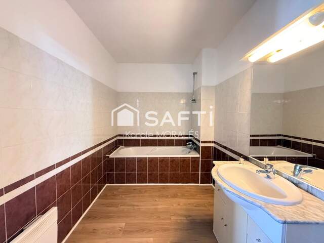 PERPIGNAN, APPT T3 RENOVE, BALCON, GARAGE ET STATIONNEMENTS — photo du bien