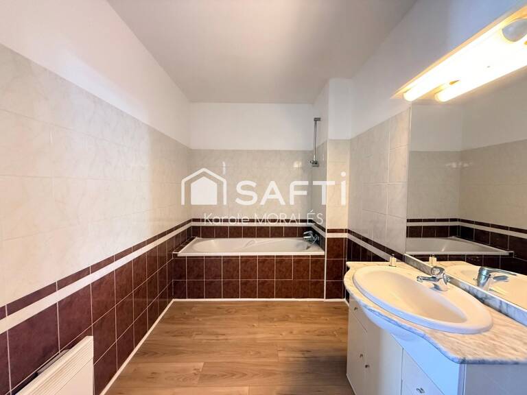 PERPIGNAN, APPT T3 RENOVE, BALCON, GARAGE ET STATIONNEMENTS — photo 1