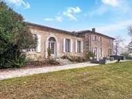 Superbe ensemble immobilier et ses 38 hectares de terres. — photo 4