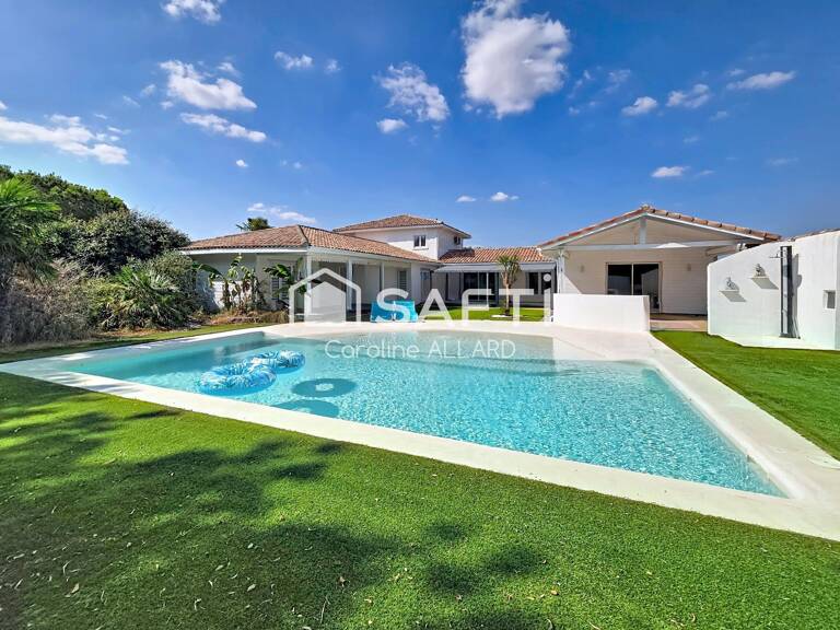 PROPRIETE D'EXCEPTION DE 253M² / 6 CHAMBRES SUR UNE PARCELLE DE 4800M² AVEC PISCINE LAGON A LOMBEZ — photo 1