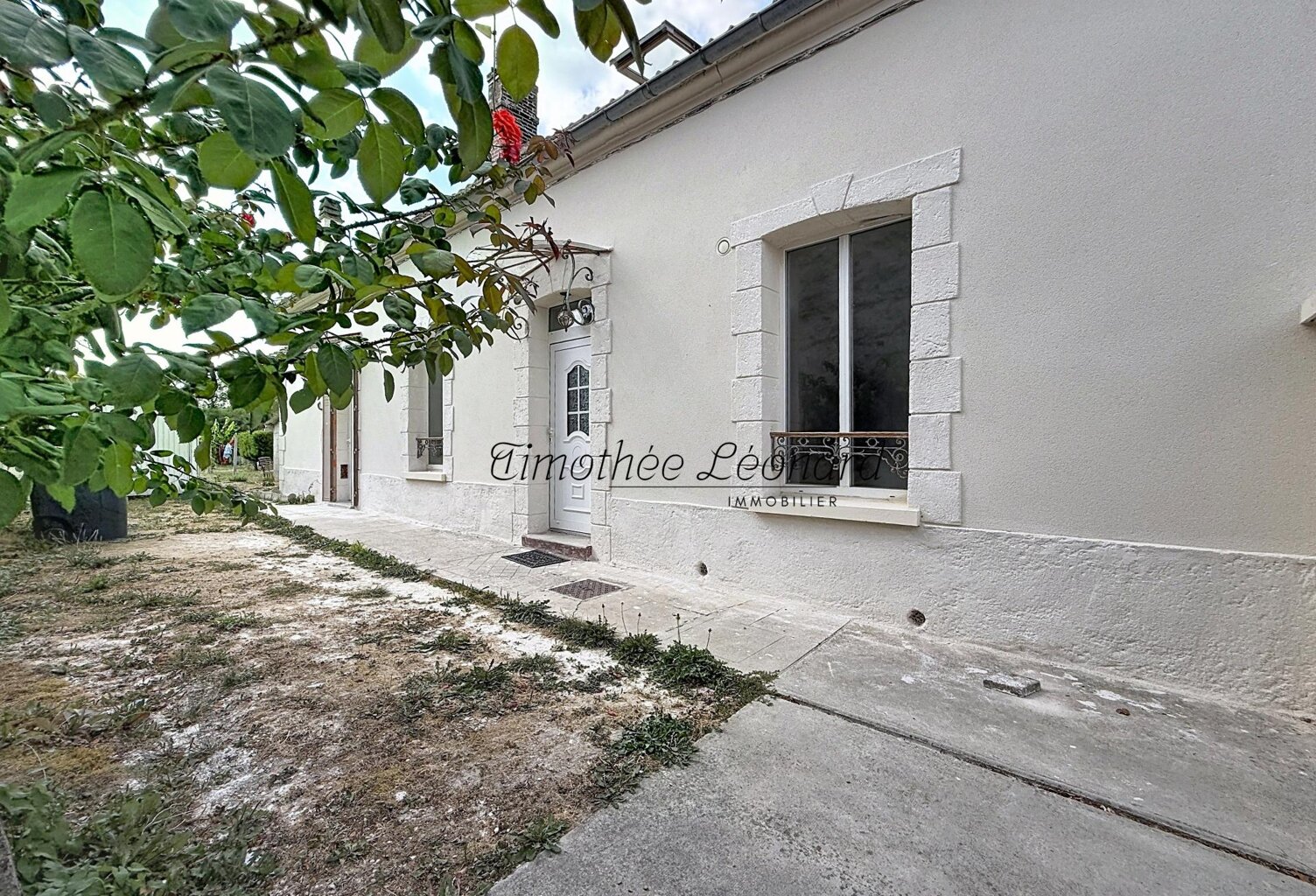 Maison familiale avec jardin et garage — photo 1