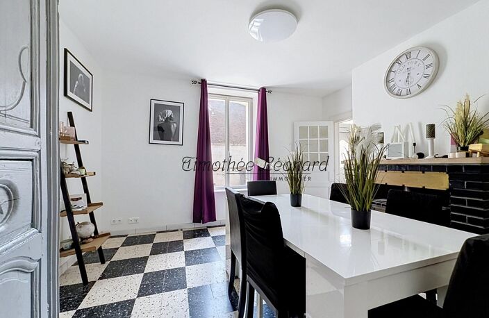 Maison familiale avec jardin et garage — photo 3