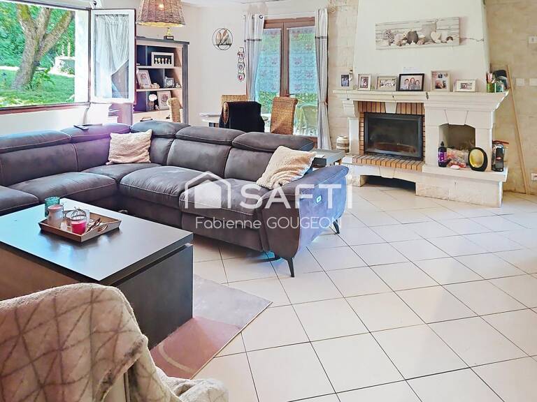 Maison familiale de 214 m² env sur 2090 m² env  de terrain , 4 chambres — photo 1