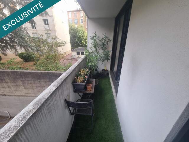 Studio 33 m² avec balcon filant, proche métro — photo du bien