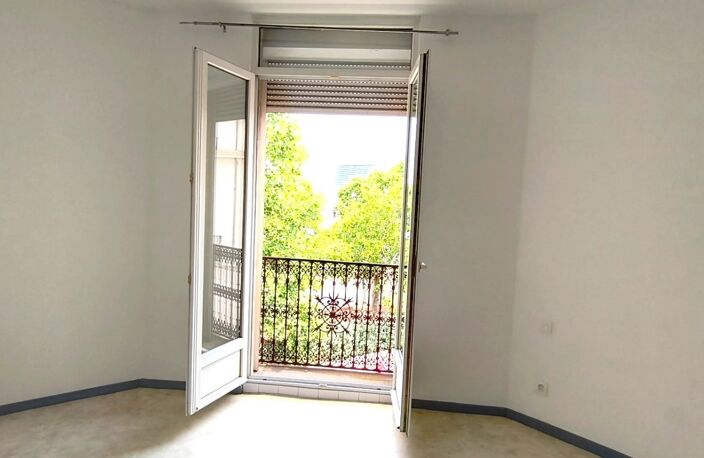 34500 Béziers-t3 60m2-Champ de mars — photo 3