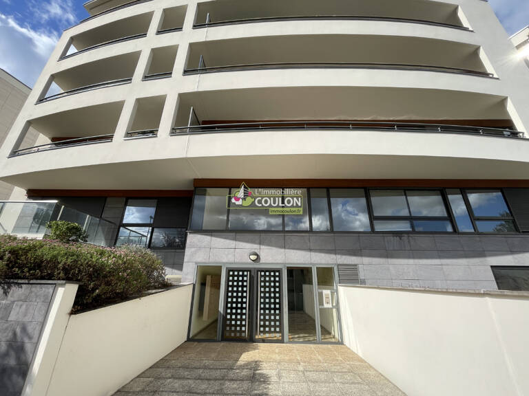 CARREFOUR EUROPE/COLLEGE TEILHARD DE CHARDIN — photo 1