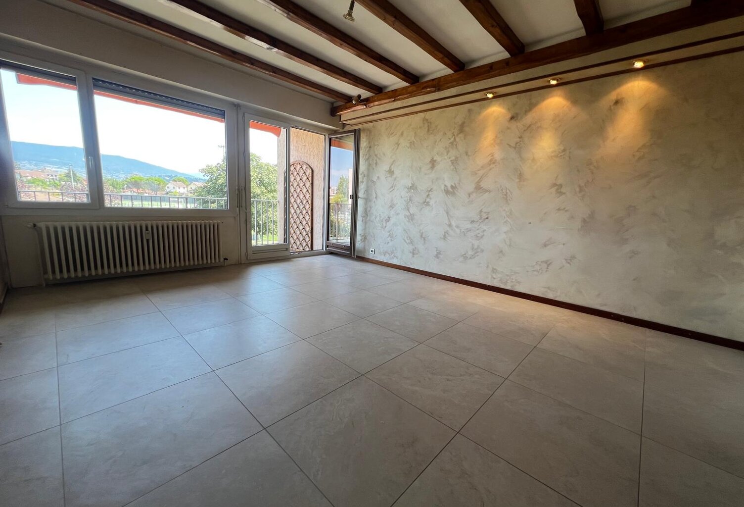 T3 proche douane — photo 1