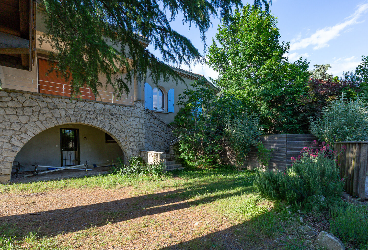 Maison de 2 logements : 1T3 et 1T6 avec piscine et garage sur 1675 m2 de terrain, 26100 ROMANS SUR ISERE — photo 1