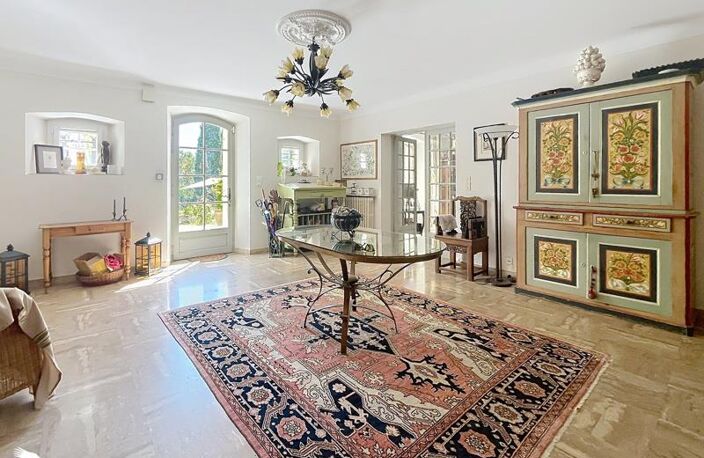 Maison en pierre de 8 pièces principales — photo 4