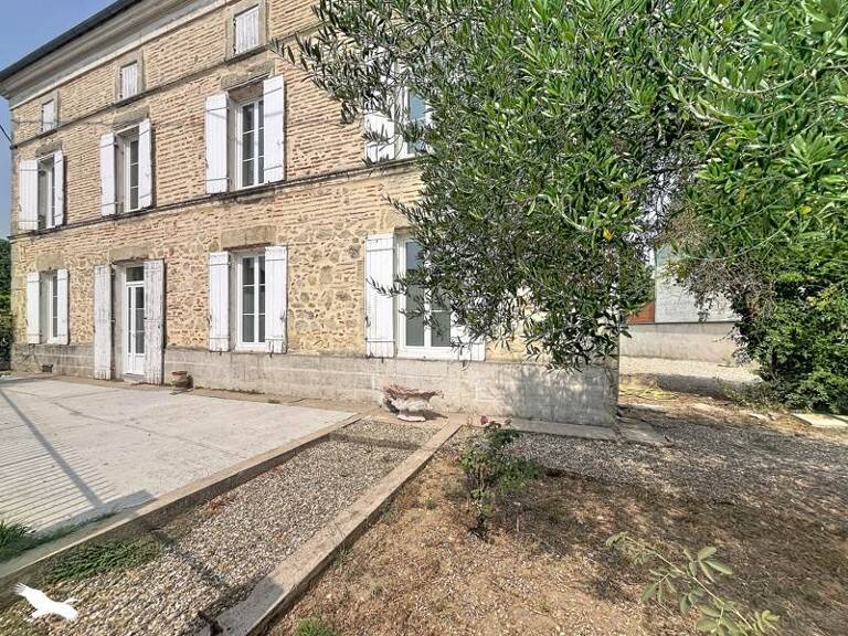 Maison en pierre de 6 pièces principales — photo 1