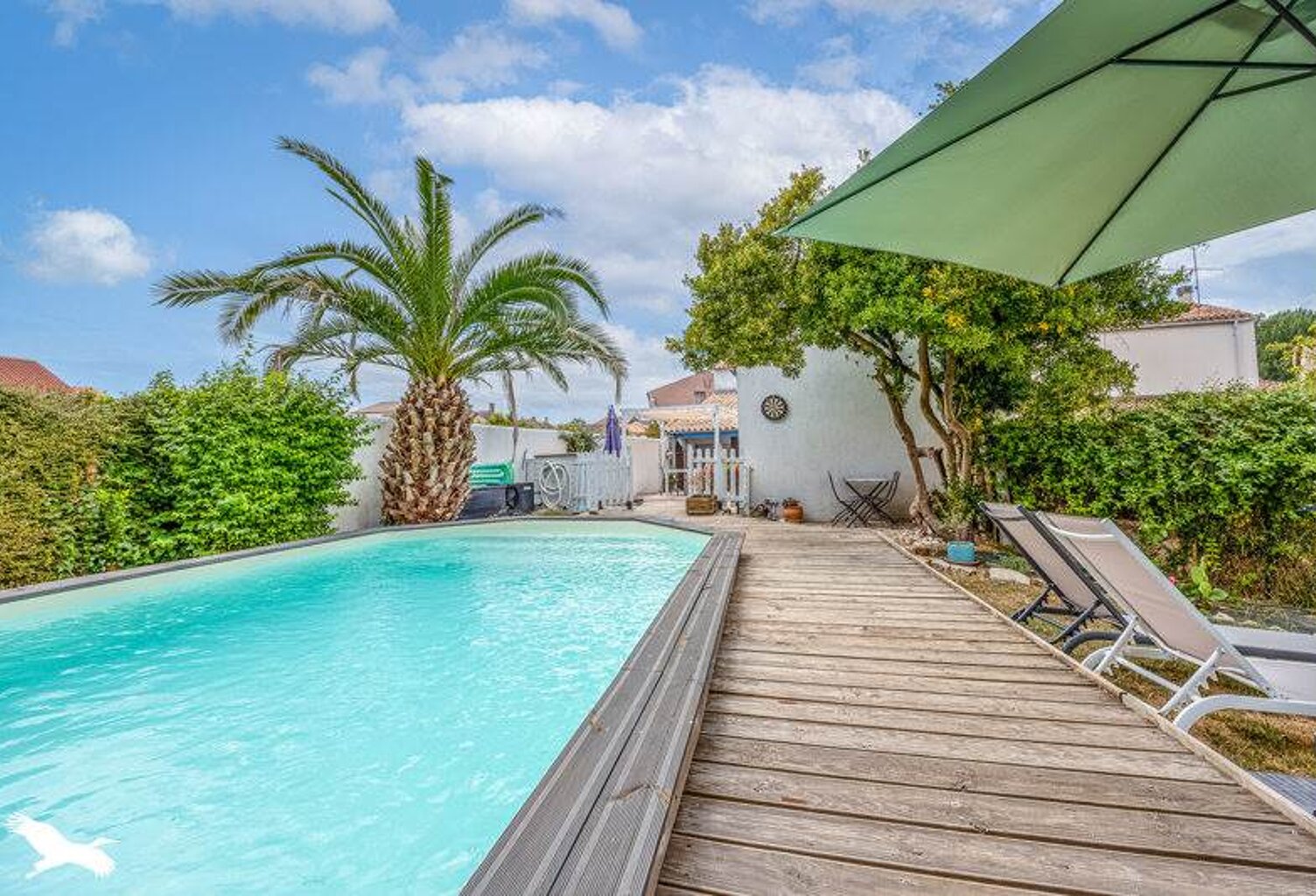 Vente maison 4 pièces 93 m² Saint-Pierre-la-Noue (17700) — photo 1