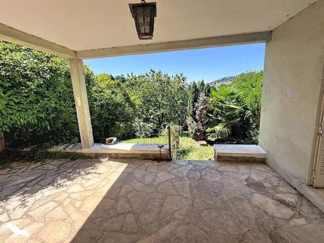 Pavillon de 8 pièces principales — photo du bien