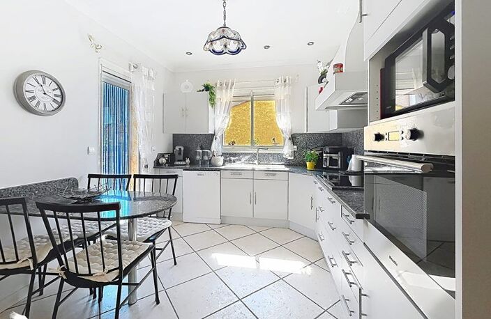 Vente maison 5 pièces 168 m² Frontignan (34110) — photo 3