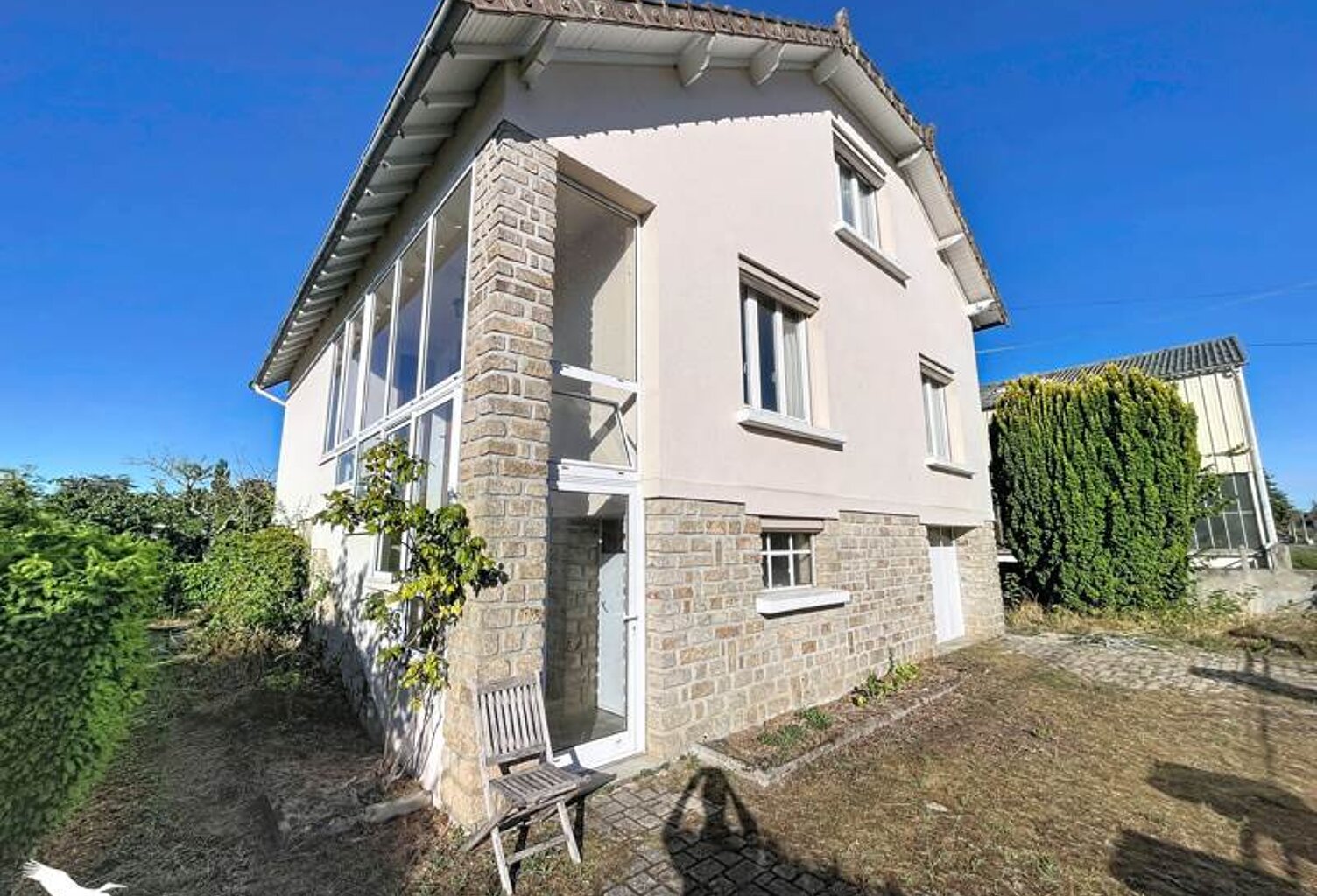 Maison en pierre de 6 pièces principales — photo 1