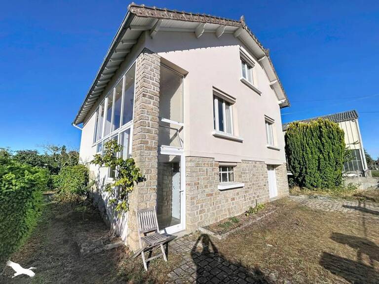 Maison en pierre de 6 pièces principales — photo 1