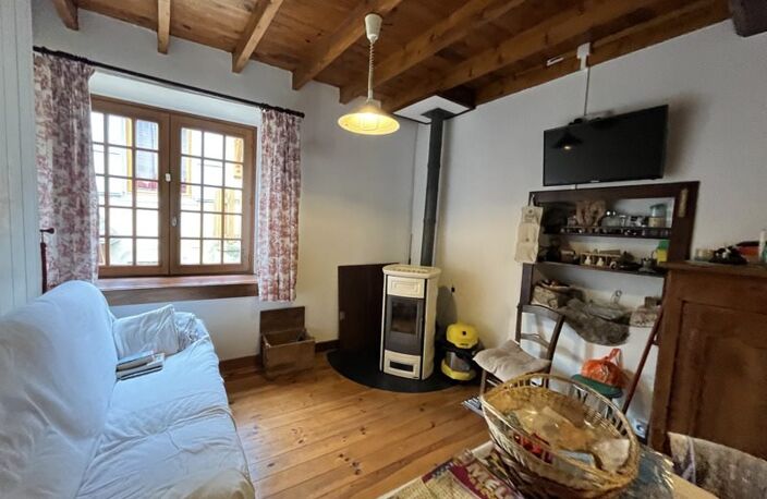 Maison en pierre de 2 pièces principales — photo 2