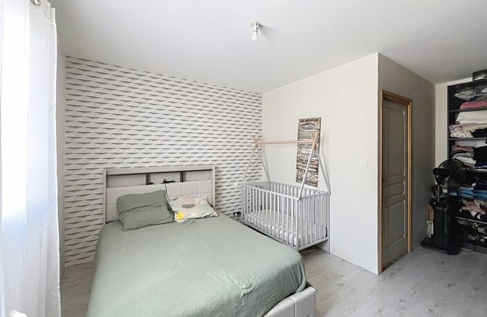 Contemporaine de 5 pièces principales — photo 4