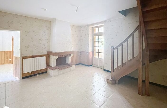Vente maison 6 pièces 170 m² Civray (18290) — photo 2
