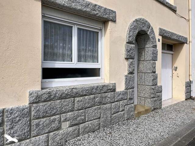 Maison en pierre de 4 pièces principales — photo du bien