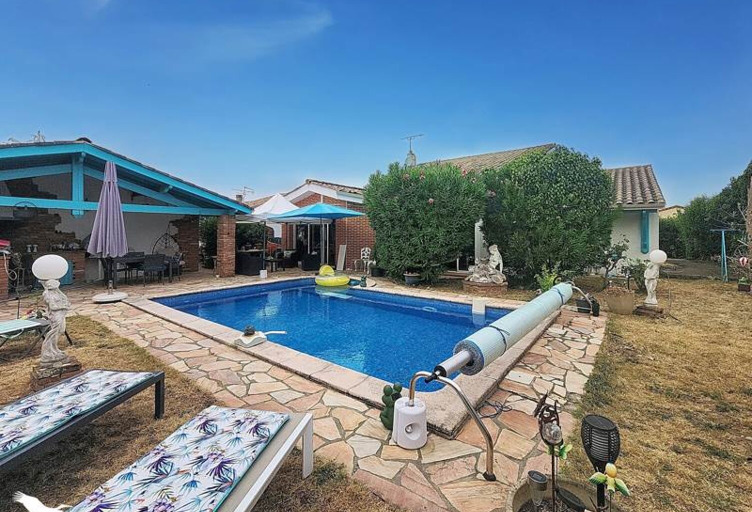 Villa de 5 pièces principales — photo 1