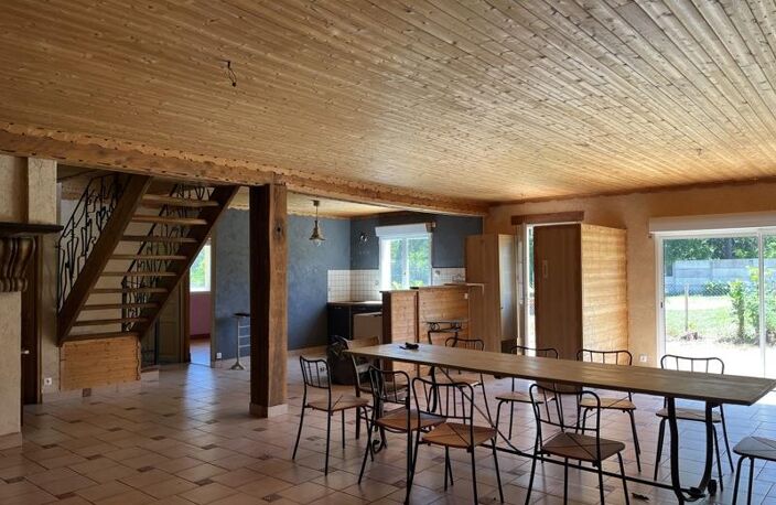 Chalet de 7 pièces principales — photo 3
