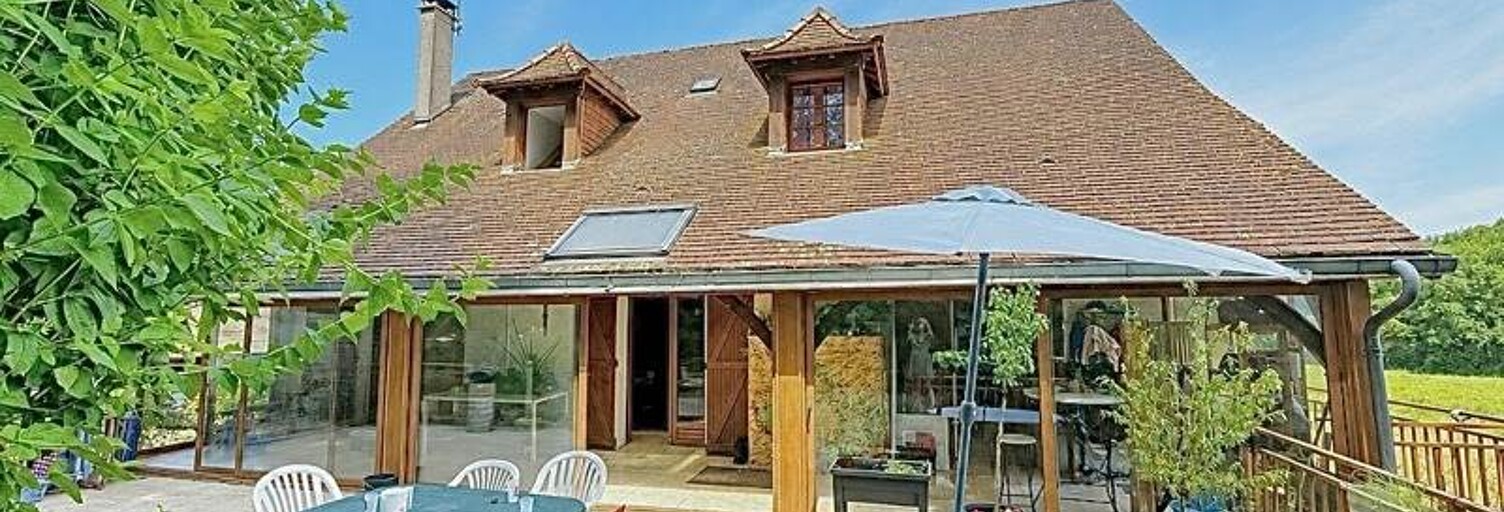 Maison 7 Pièces 173 m² à vendre à Hautefort (24390)