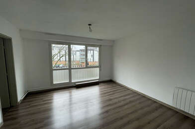 Appartement 4 pièces 778 €
