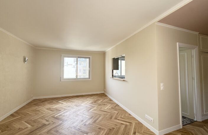 3 PIÈCES 71 M² – ENTIEREMENT RÉNOVÉ – VUES DÉGAGÉES — photo 3