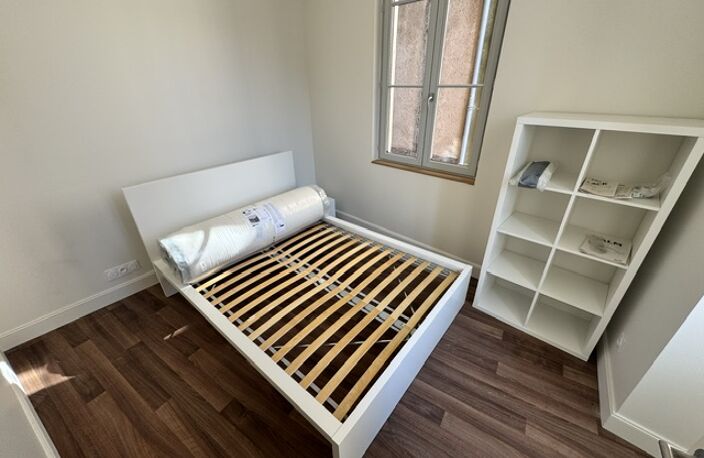 LOCATION T1 BIS SEMI MEUBLE RODEZ SANS FRAIS D'AGENCE — photo 3