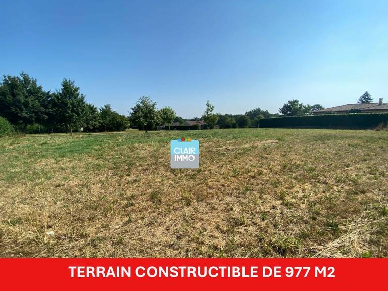 Terrain constructible de 977 m²  Cazaubon (Gers) — photo 1