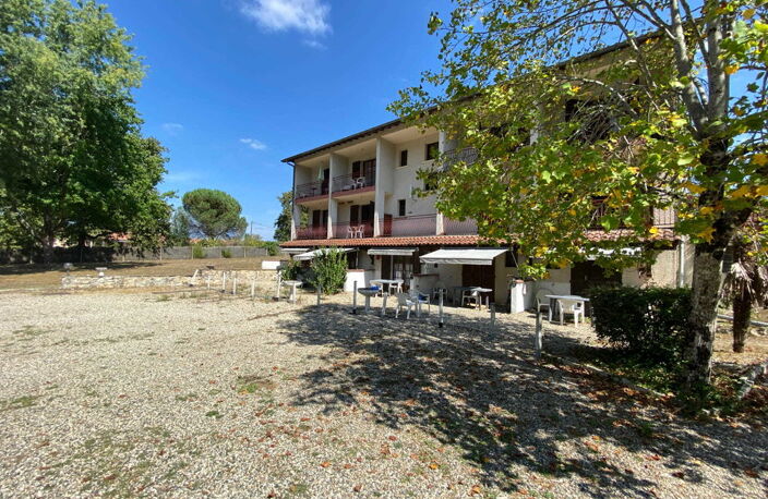 Ensemble immobilier meublé de 15 logements, à 900 m des — photo 3