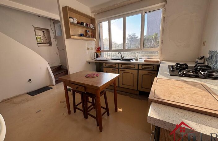 maison d'habitation de type f5, 110 m2 sur un terrain de 86 — photo 3